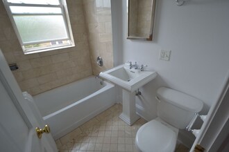 4427 N Rockwell St, Unit 4414-2 in Chicago, IL - Building Photo - Building Photo