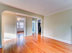 213 4th Ave, Unit Floor #2 in Hawthorne, NJ - Building Photo - Building Photo