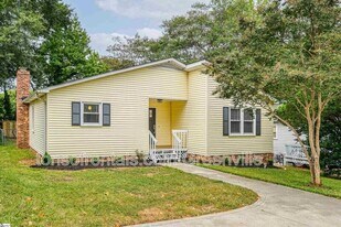 231 Batesview Dr in Greenville, SC - Building Photo