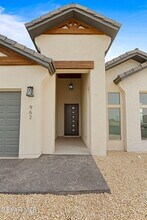 962 Keenland Ave in El Paso, TX - Building Photo - Building Photo