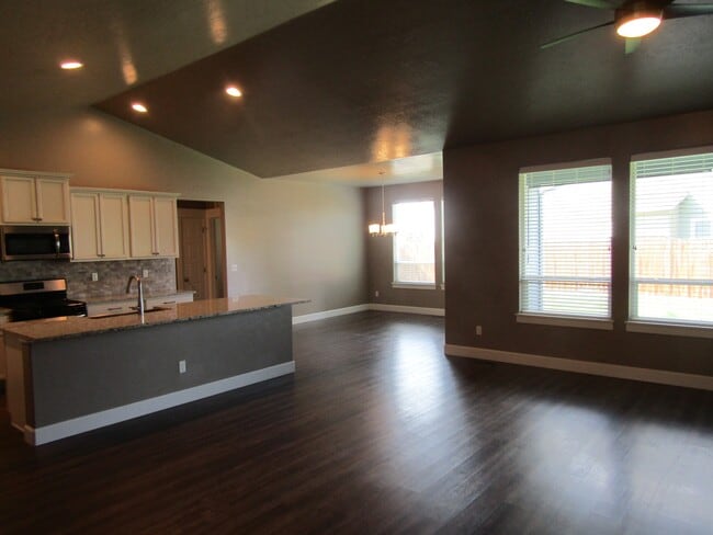 5299 N Zamora Way in Meridian, ID - Building Photo - Building Photo