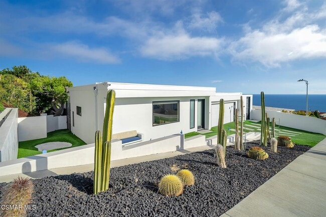 property at 3424 Shoreheights Dr