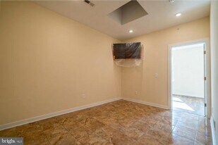 2227 N Park Ave in Philadelphia, PA - Building Photo