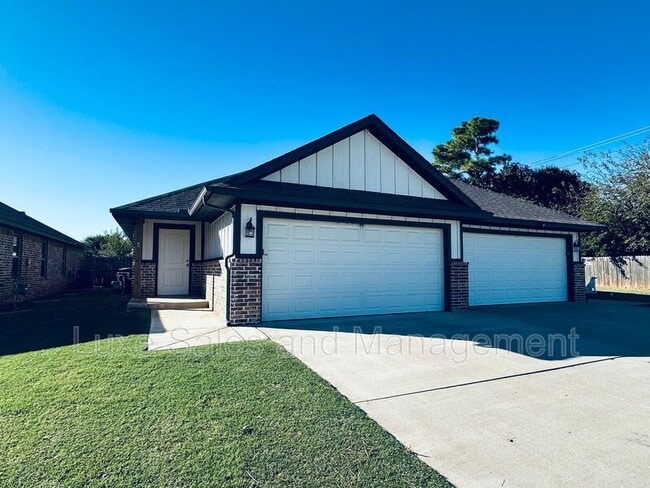 10924 NW 119th St in Yukon, OK - Building Photo - Building Photo