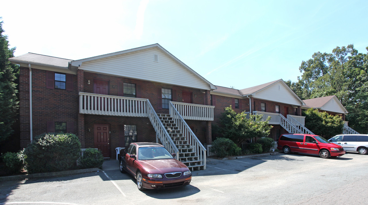 Stratford Garden Apartments in Winston-Salem, NC - Building Photo