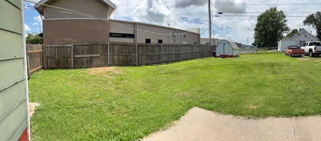 105 N Orchard St in El Dorado, KS - Building Photo - Building Photo