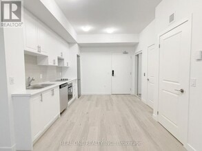 461 Green Rd in Hamilton, ON - Building Photo - Building Photo