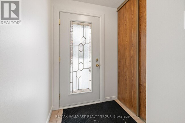 207 Park Grove Dr in Ottawa, ON - Building Photo - Building Photo