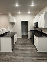 7006 12th St in Lubbock, TX - Building Photo - Building Photo