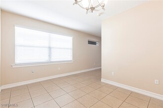 3905 Dunnster Ct in Ft. Myers, FL - Foto de edificio - Building Photo