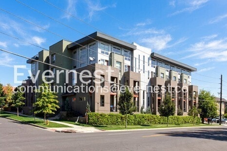 property at 2900 Wyandot St