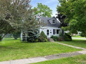202 Elm St in Watertown, NY - Building Photo