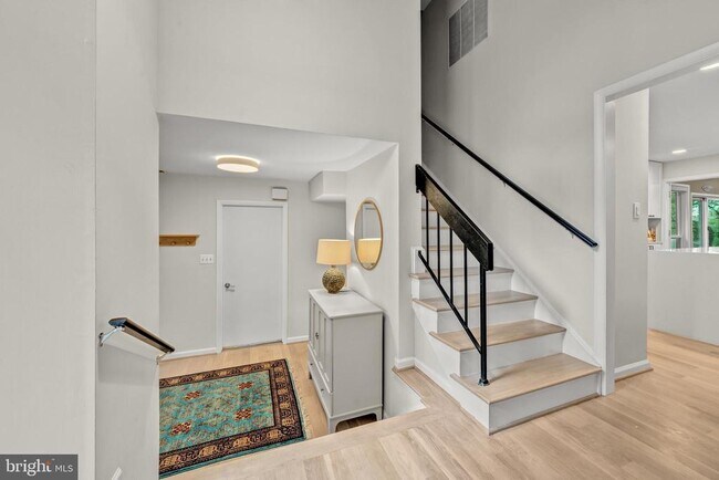 property at 6706 Pine Creek Ct