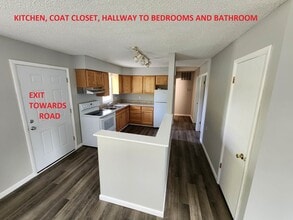 7939 E Cree Lake Dr S in Kendallville, IN - Building Photo - Building Photo