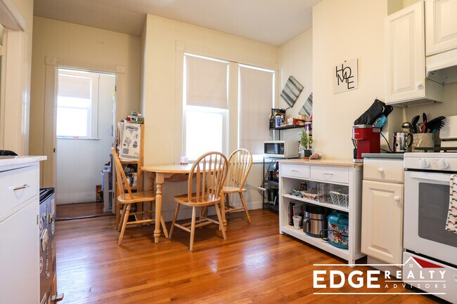 9 Bennett St, Unit 3 in Boston, MA - Foto de edificio - Building Photo