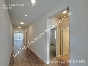 428 Cathedral Ct in Madera, CA - Building Photo - Building Photo