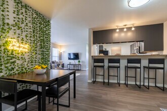 The Club at Chandler Crossings in East Lansing, MI - Building Photo - Interior Photo