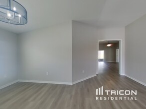 6046 Eagle Pointe Dr in Lakeland, FL - Building Photo - Building Photo