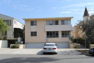 947 12th St in Santa Monica, CA - Building Photo - Building Photo