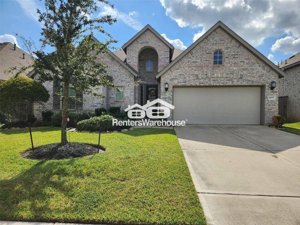 14007 Hartford Heights Wy in Rosharon, TX - Building Photo