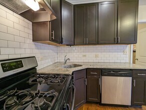 850 W Cornelia Ave, Unit 853-3S in Chicago, IL - Building Photo - Building Photo