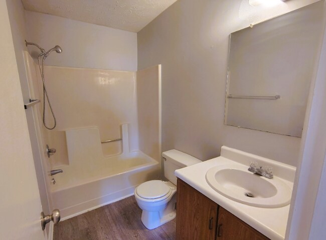 property at 7 Duiguid Dr