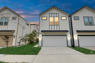 2119 Esther Dr in Houston, TX - Building Photo