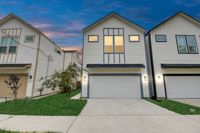 2119 Esther Dr in Houston, TX - Building Photo - Building Photo