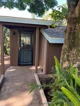 1116 Kokomo Rd in Haiku, HI - Building Photo - Building Photo