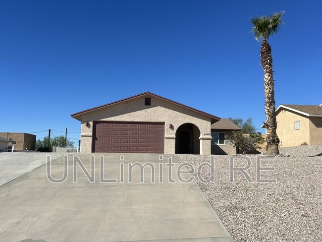 3267 Cinnamon Dr in Lake Havasu City, AZ - Foto de edificio - Building Photo