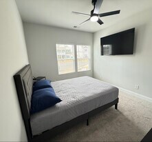 4045 Grommet Ct in Matthews, NC - Building Photo