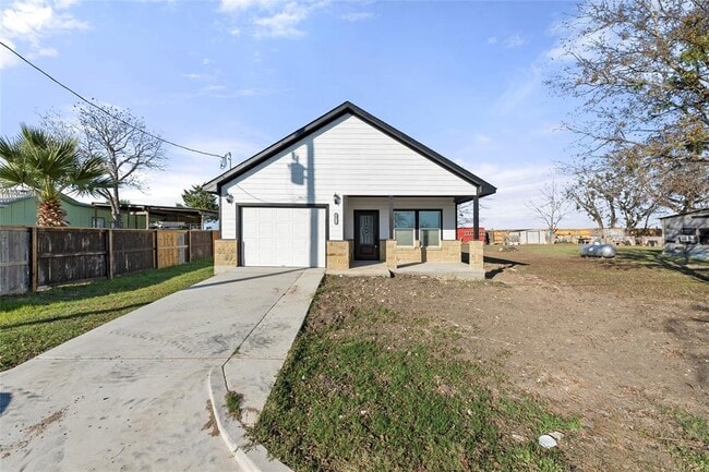 property at 501 E Plum St