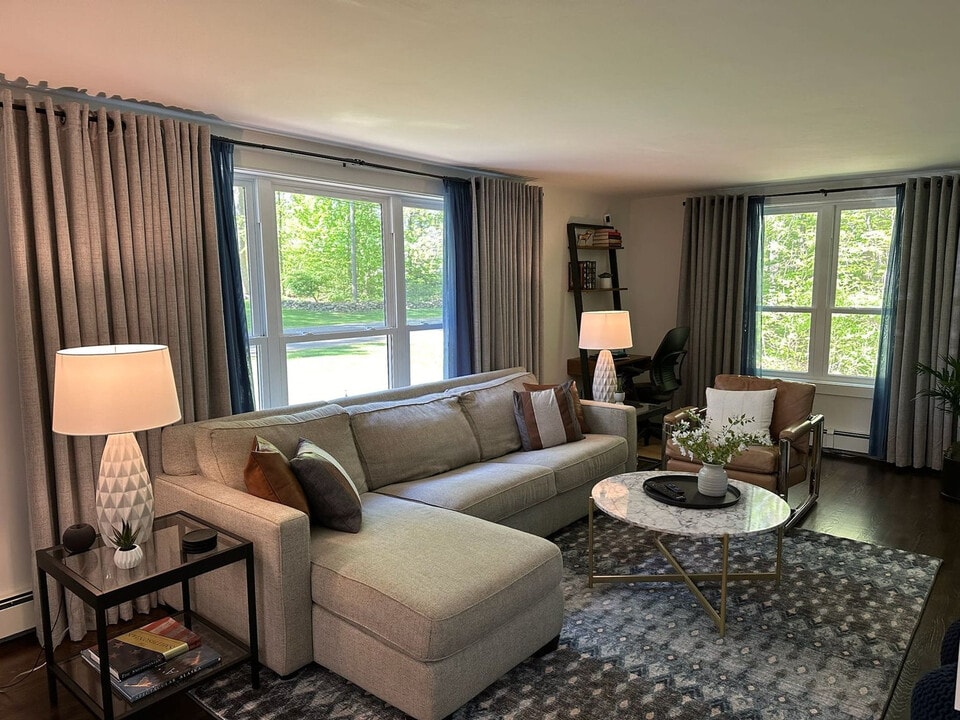 6 Nancy Ln in Middlefield, CT - Foto de edificio