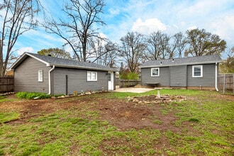 903 Merrill Ave in Loves Park, IL - Building Photo - Building Photo