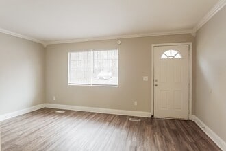 3107 Crest Oval Mountain Rd in Bessemer, AL - Foto de edificio - Building Photo