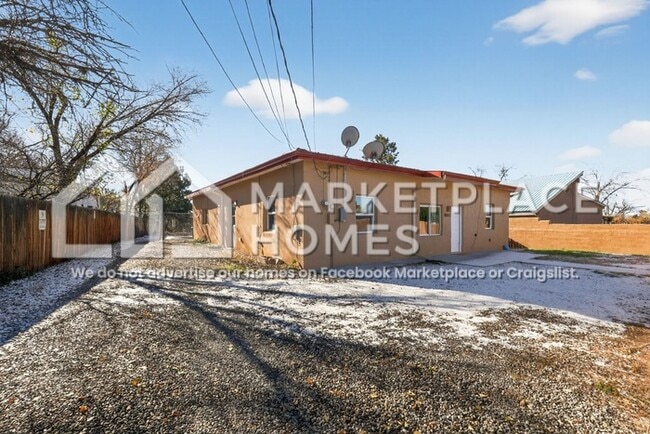 1610 Jay St in Santa Fe, NM - Building Photo - Building Photo