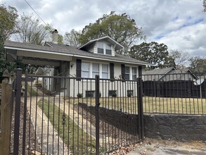 917 Military Rd in Florence, AL - Foto de edificio - Building Photo