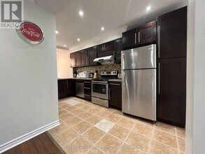 172 Stephenson Crescent in Richmond Hill, ON - Building Photo - Building Photo