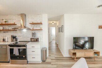 9512 18th Bay St in Norfolk, VA - Building Photo - Building Photo