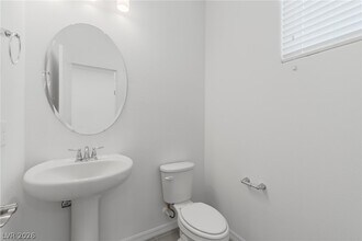 7685 Vibrant Peak Ave in Spring Valley, NV - Building Photo - Building Photo