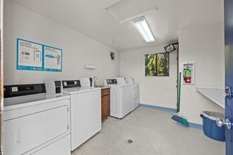 Ferns Apartments in College Place, WA - Foto de edificio - Building Photo