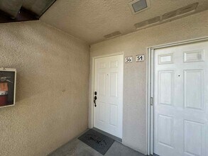 35200 Cathedral Canyon Dr in Cathedral City, CA - Building Photo - Building Photo