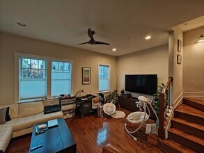716 Diamond Ave in Alexandria, VA - Foto de edificio - Building Photo