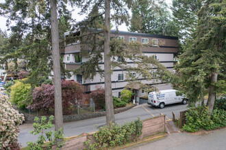 Parkland House in Nanaimo, BC - Building Photo - Building Photo