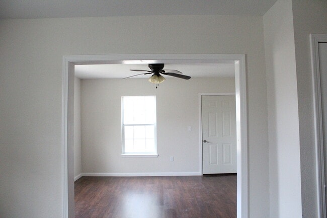 9221 Lambright Rd in Houston, TX - Building Photo - Building Photo