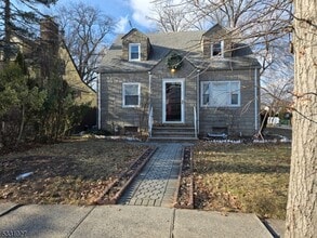 1328 Shetland Dr in Union, NJ - Building Photo - Building Photo