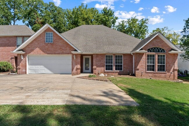 property at 1226-1228 Brookshire Rd