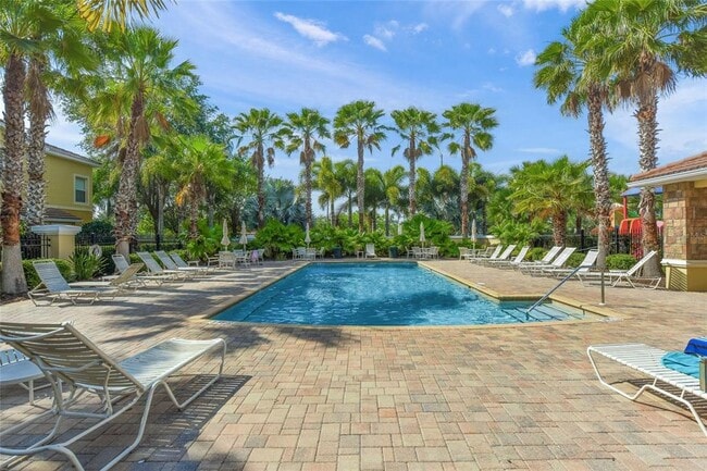 8015 Limestone Ln in Sarasota, FL - Building Photo - Building Photo