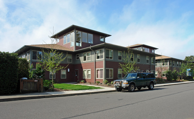 New Winds in Florence, OR - Building Photo - Building Photo