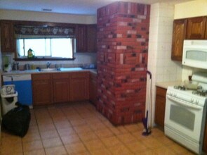 1148 Bennington St, Unit 1 in Boston, MA - Foto de edificio - Building Photo
